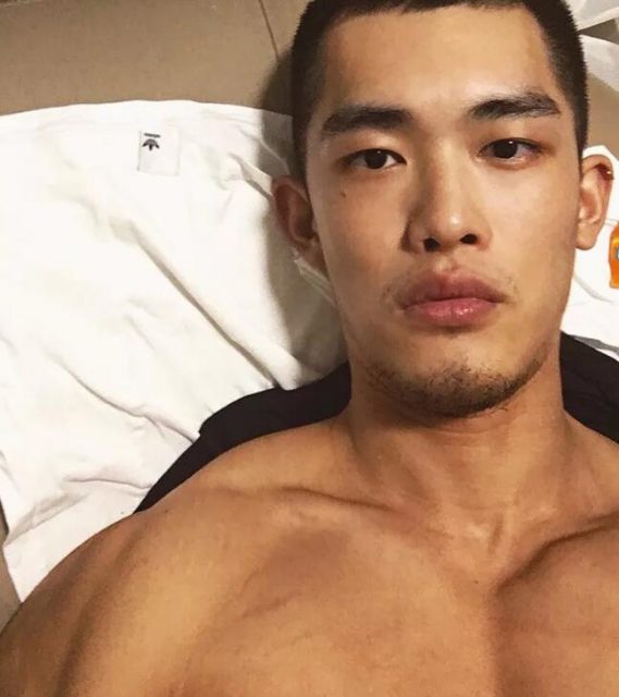 前^后^翘的痞帅长腿big筋霸，一看就很厉害的肌肉男！ - 51虹马